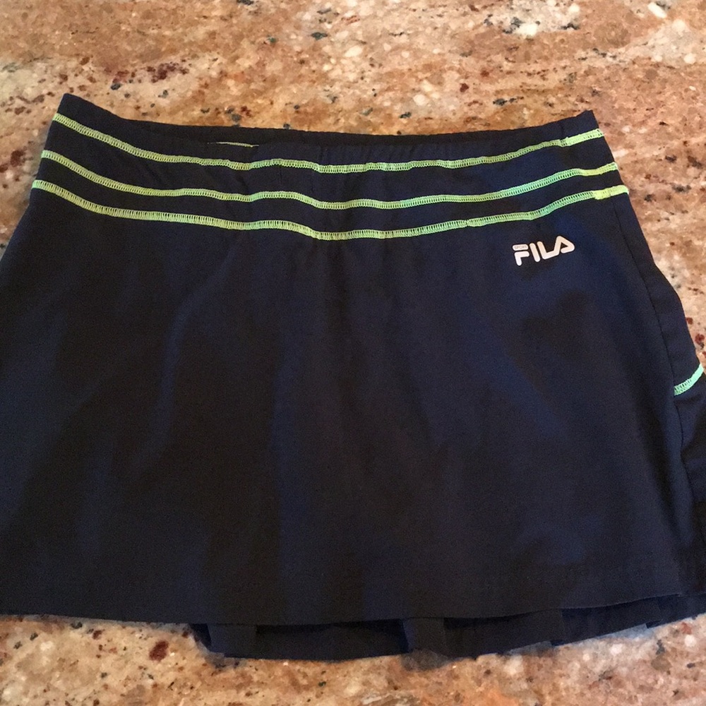 $5 in $25 bundle Women’s Fila Sport Tennis skirt size M